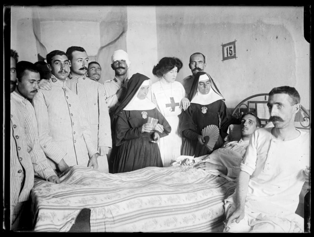 Enfermería, género y acción humanitaria en una Europa en guerra (1914-1945)